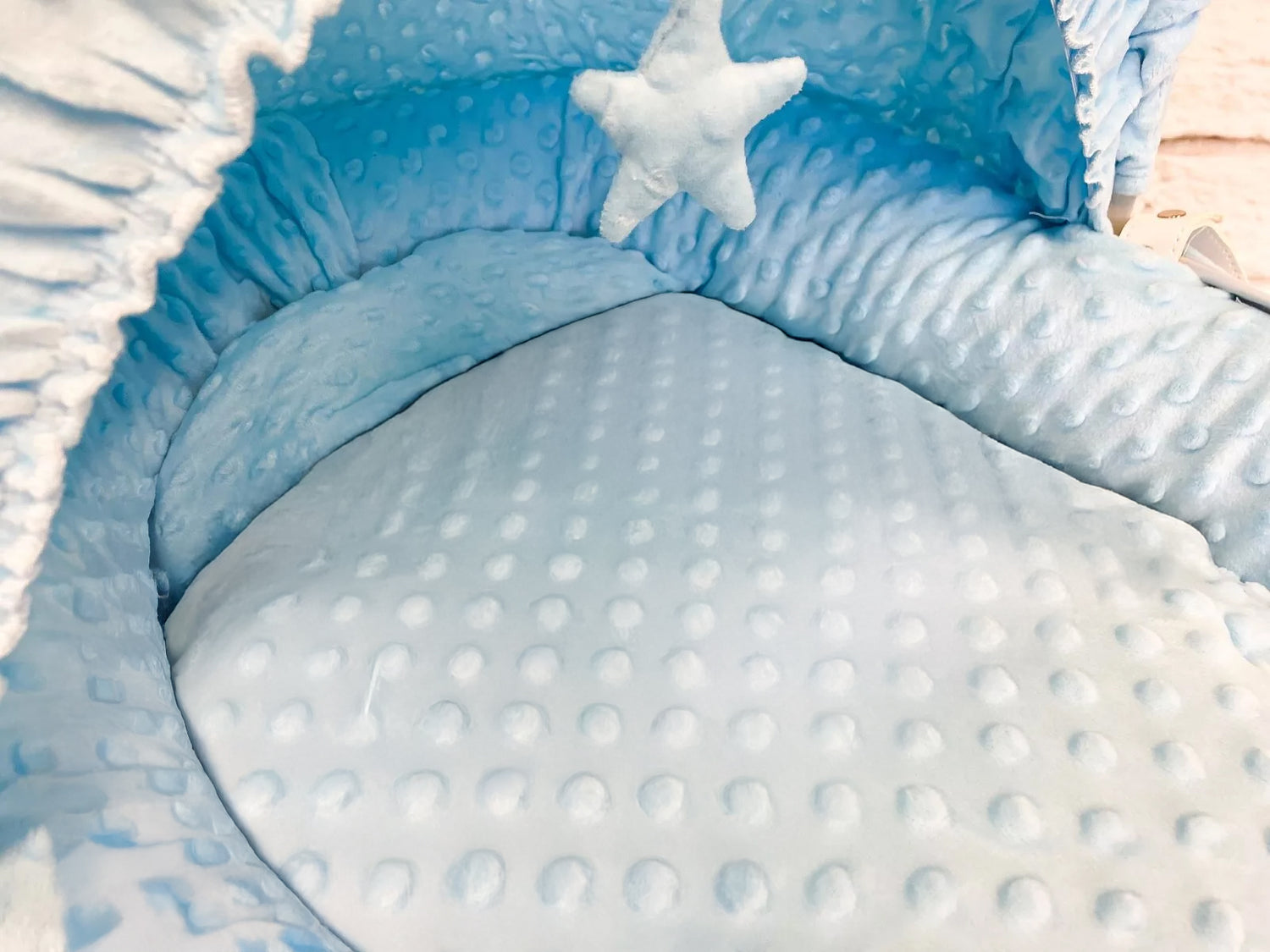 Luxury Moses Basket Padded White Wicker Baby Full Set - Blue