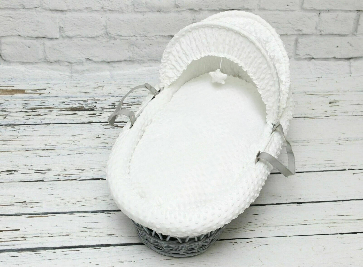 Luxury Moses Basket Padded Grey Wicker Baby Full Set - White Dimple