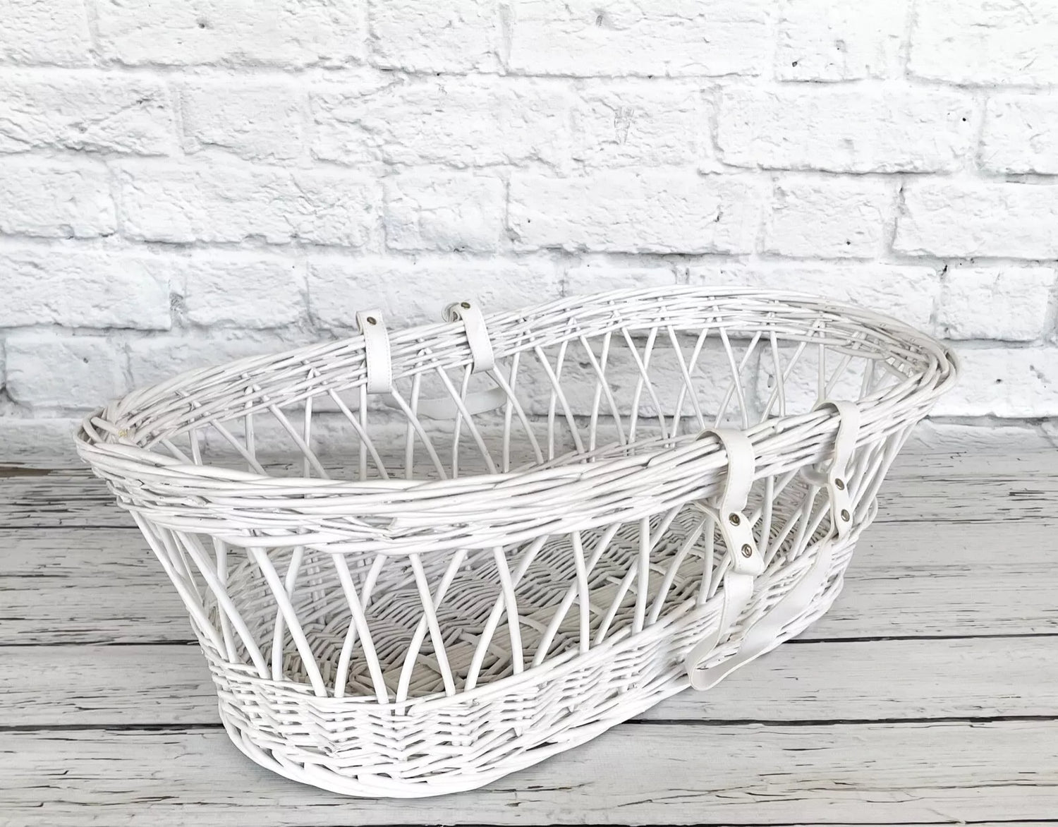 White Wicker Moses Basket With Leather Look Handle