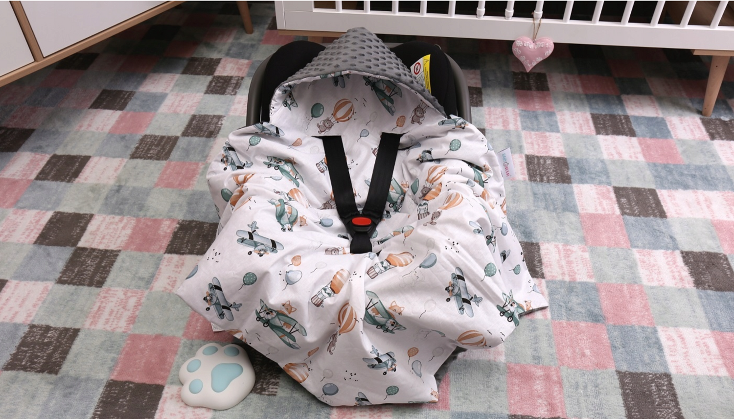 Baby Car Seat Hooded Blanket Double-sided GRAPHITE/ Dreamy Flight
