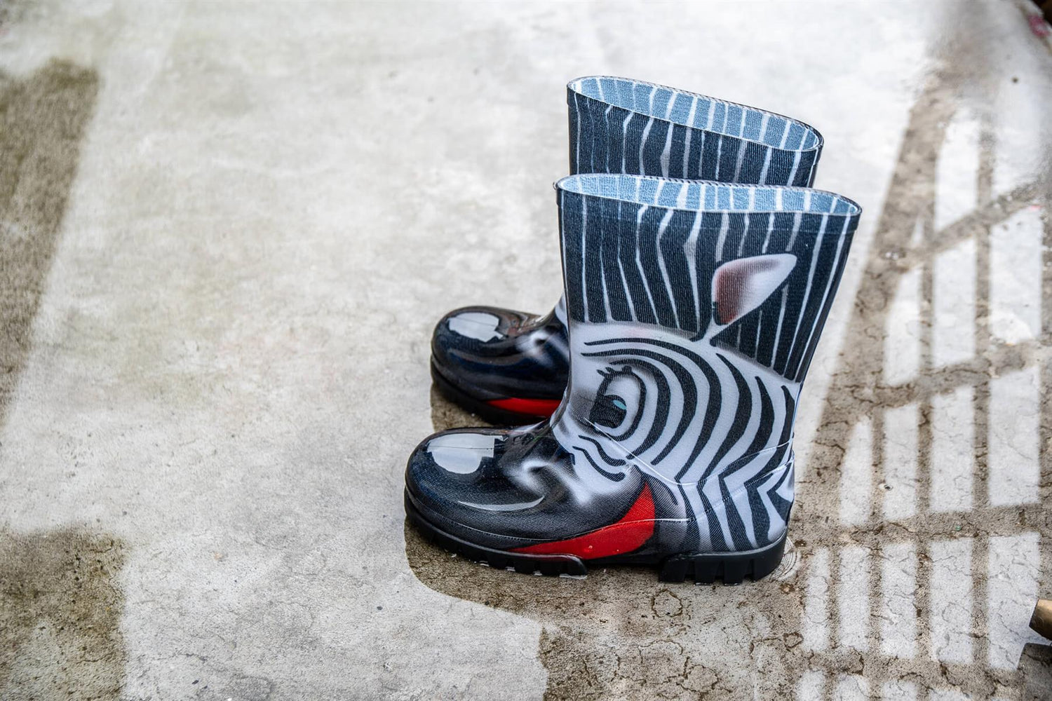 Wellies Kids Rain Snow Boots Removable Inner Lining Socks Wellington Zebra Black